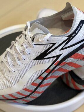 361 Degrees Flame 3 Carbon Plate Running Shoes, US 8/EU41
